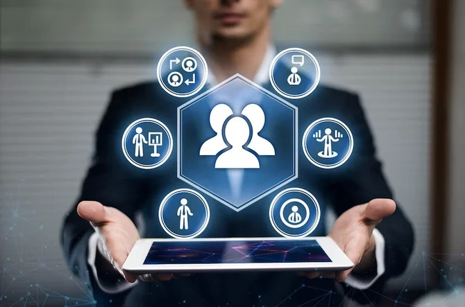 How to Set Up and Manage User Roles and Permissions in HubSpot CMS? 